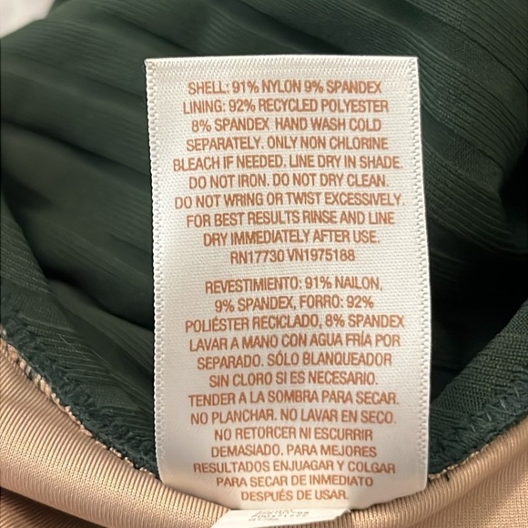 Shade & Shore Ribbed Plunge Front V-Wire One Piece Swimsuit - Picture 11 of 15